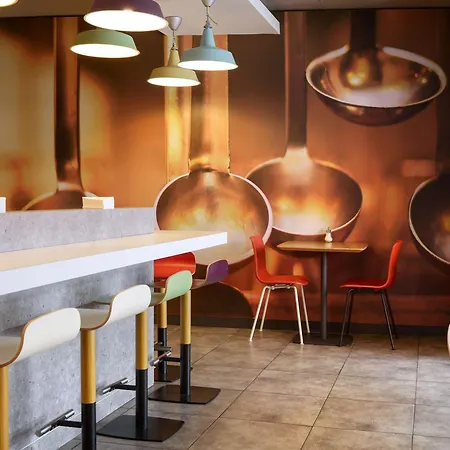 Hotel Ibis Centre 3*
