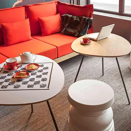 Ibis Centre Hotel 3*