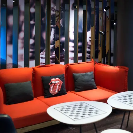 Ibis Centre Hotel 3*