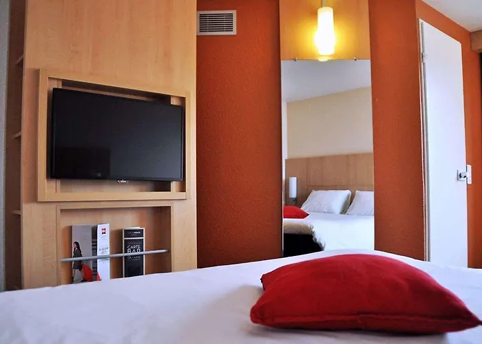 Ibis Centre Hotel 3*