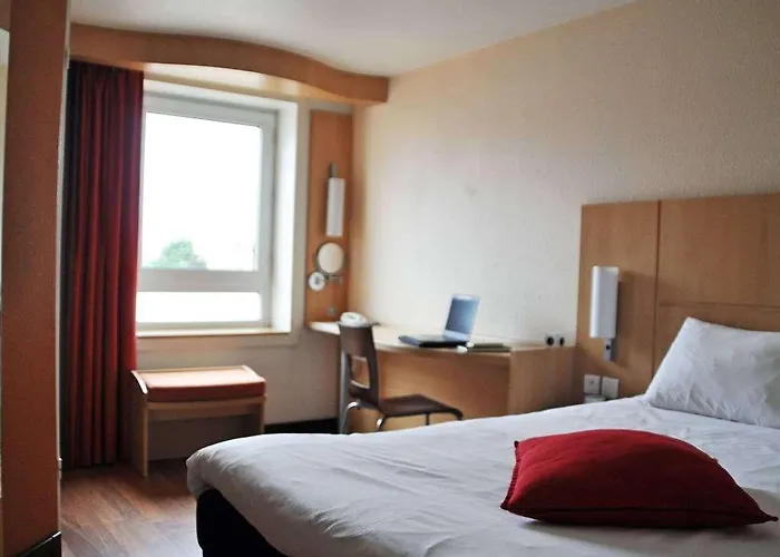 Hotel Ibis Centre 3*
