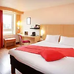 Ibis Centre 3*